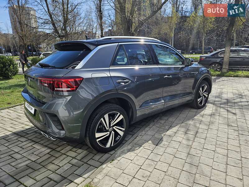 Позашляховик / Кросовер Volkswagen T-Roc 2023 в Києві