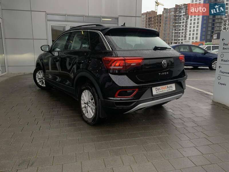 Позашляховик / Кросовер Volkswagen T-Roc 2023 в Івано-Франківську