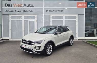 Внедорожник / Кроссовер Volkswagen T-Roc 2024 в Киеве