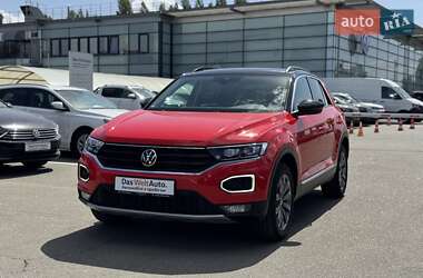 Внедорожник / Кроссовер Volkswagen T-Roc 2020 в Киеве