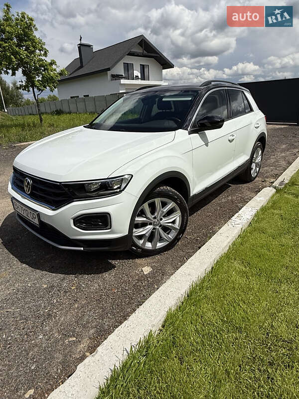 Внедорожник / Кроссовер Volkswagen T-Roc 2021 в Чернигове