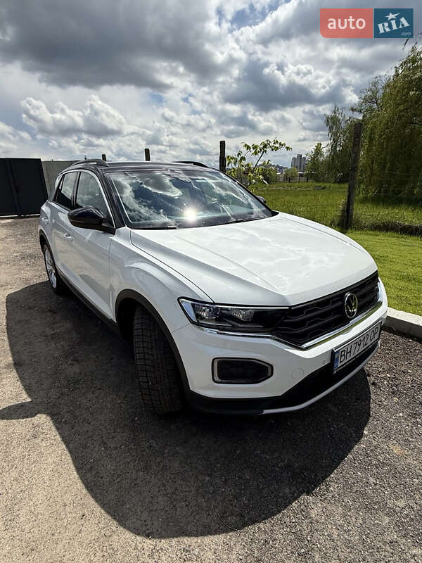 Внедорожник / Кроссовер Volkswagen T-Roc 2021 в Чернигове