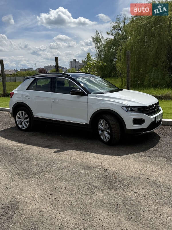 Внедорожник / Кроссовер Volkswagen T-Roc 2021 в Чернигове