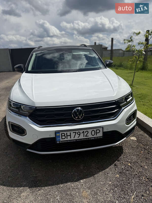 Внедорожник / Кроссовер Volkswagen T-Roc 2021 в Чернигове