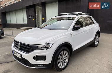 Внедорожник / Кроссовер Volkswagen T-Roc 2019 в Киеве