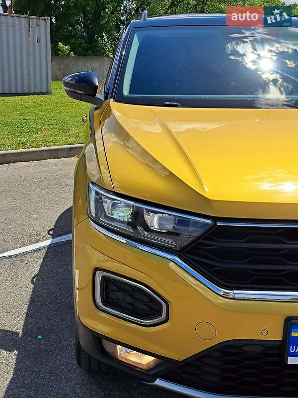 Позашляховик / Кросовер Volkswagen T-Roc 2019 в Києві