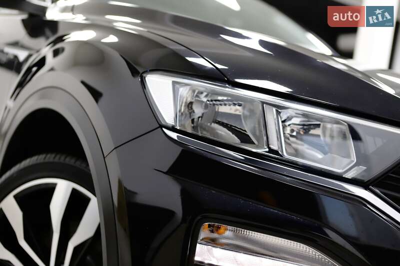 Внедорожник / Кроссовер Volkswagen T-Roc 2019 в Дрогобыче