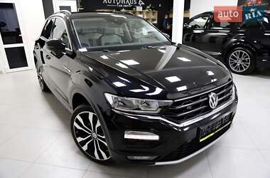 Внедорожник / Кроссовер Volkswagen T-Roc 2019 в 