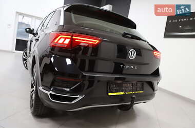 Внедорожник / Кроссовер Volkswagen T-Roc 2019 в 