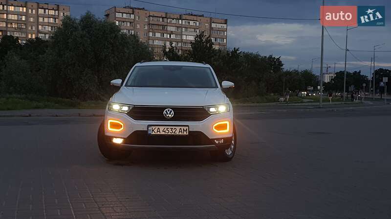 Volkswagen T-Roc 2019