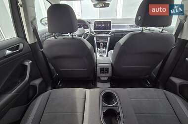 Внедорожник / Кроссовер Volkswagen T-Roc 2025 в 