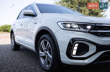 Внедорожник / Кроссовер Volkswagen T-Roc 2022 в 