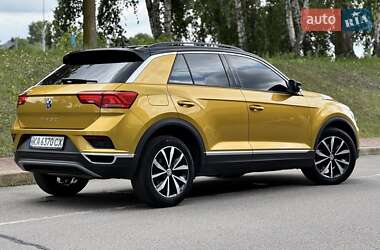 Внедорожник / Кроссовер Volkswagen T-Roc 2019 в 