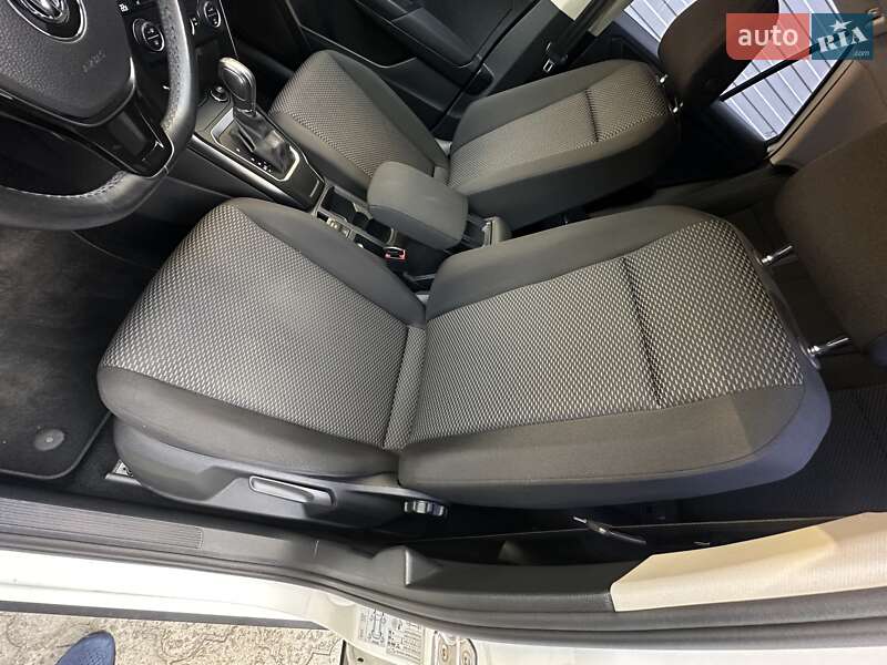 Внедорожник / Кроссовер Volkswagen T-Roc 2019 в Днепре