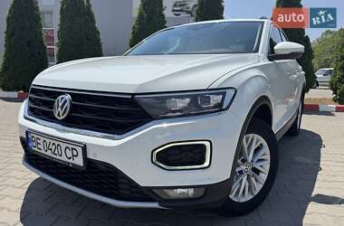 Внедорожник / Кроссовер Volkswagen T-Roc 2019 в 