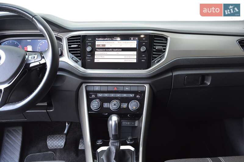 Позашляховик / Кросовер Volkswagen T-Roc 2021 в Києві