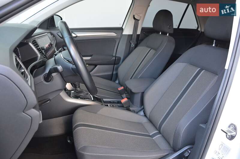 Позашляховик / Кросовер Volkswagen T-Roc 2021 в Києві