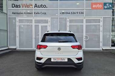 Внедорожник / Кроссовер Volkswagen T-Roc 2019 в 