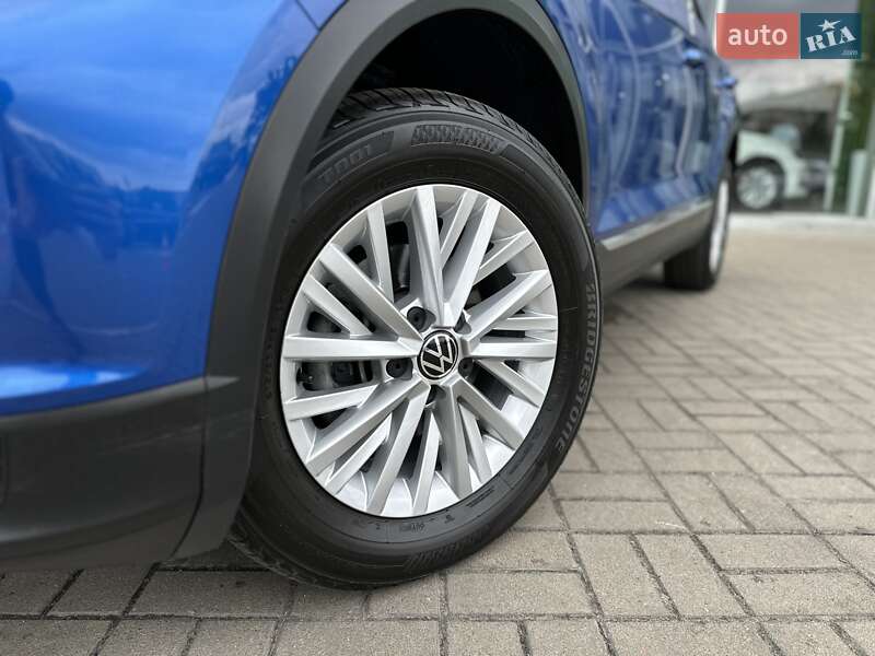 Внедорожник / Кроссовер Volkswagen T-Roc 2021 в Киеве