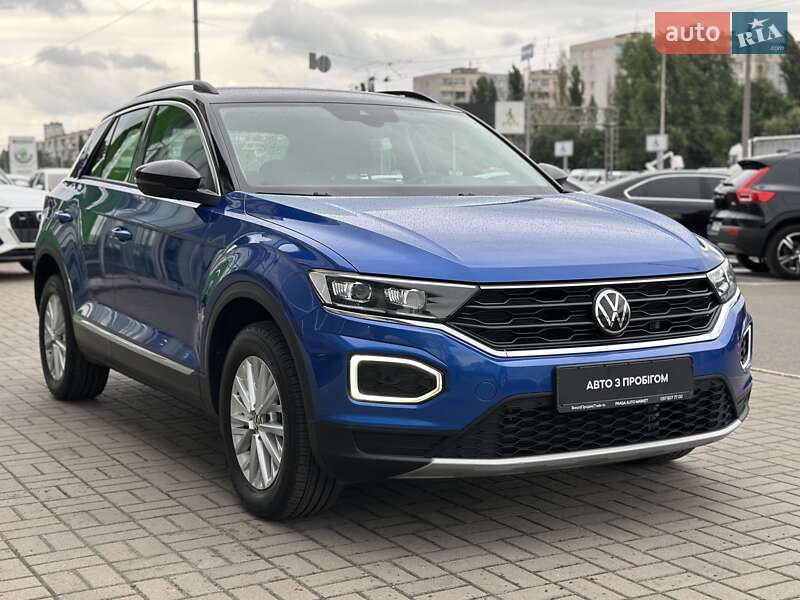 Внедорожник / Кроссовер Volkswagen T-Roc 2021 в Киеве