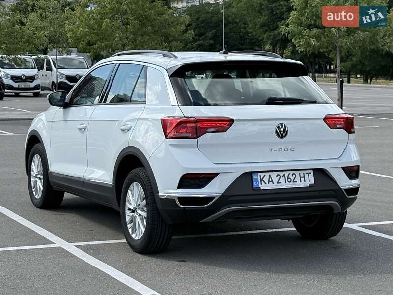 Внедорожник / Кроссовер Volkswagen T-Roc 2021 в Киеве