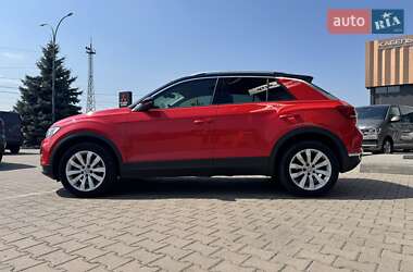 Внедорожник / Кроссовер Volkswagen T-Roc 2019 в 