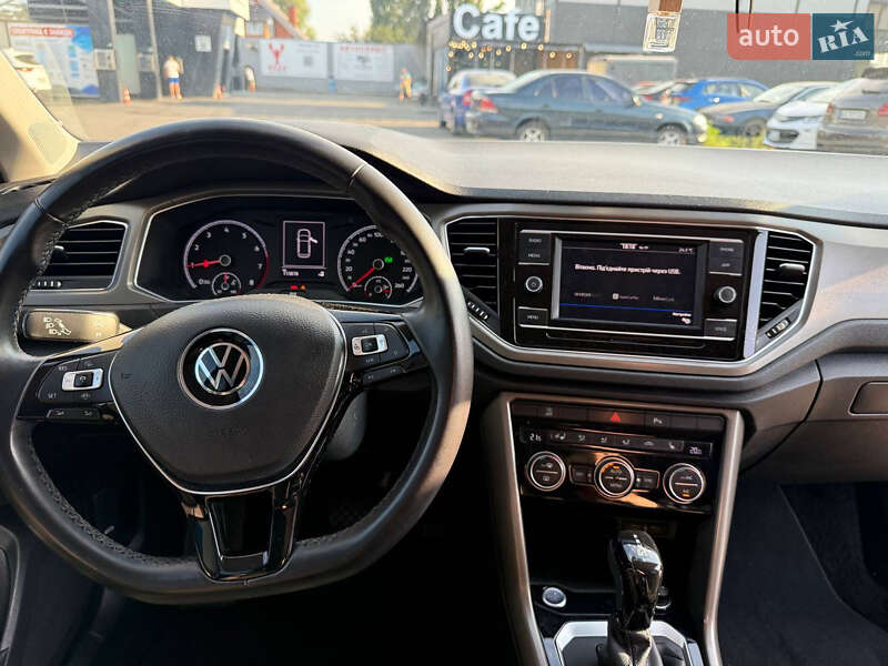 Позашляховик / Кросовер Volkswagen T-Roc 2020 в Києві
