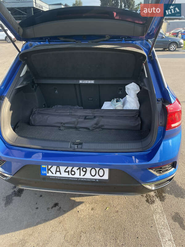 Позашляховик / Кросовер Volkswagen T-Roc 2020 в Києві