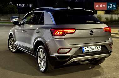 Внедорожник / Кроссовер Volkswagen T-Roc 2022 в 
