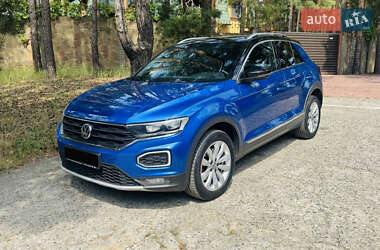 Позашляховик / Кросовер Volkswagen T-Roc 2019 в Києві