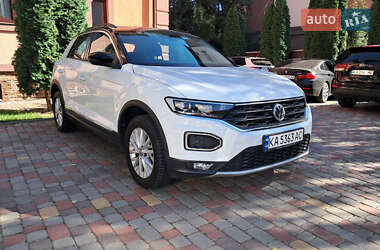 Внедорожник / Кроссовер Volkswagen T-Roc 2019 в 