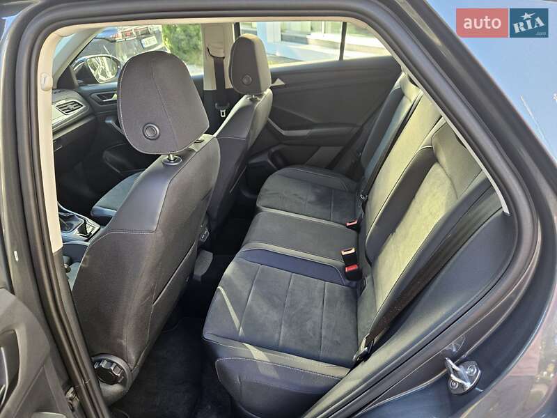 Внедорожник / Кроссовер Volkswagen T-Roc 2024 в Киеве