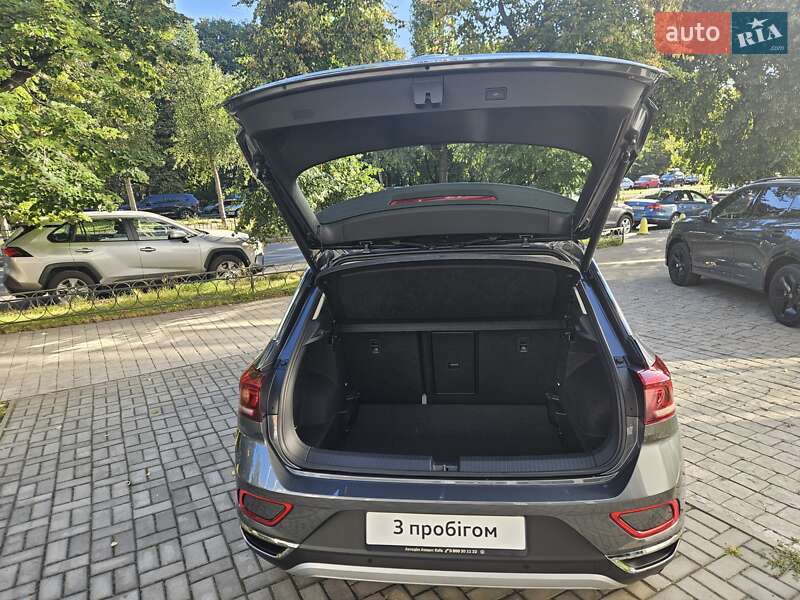 Внедорожник / Кроссовер Volkswagen T-Roc 2024 в Киеве