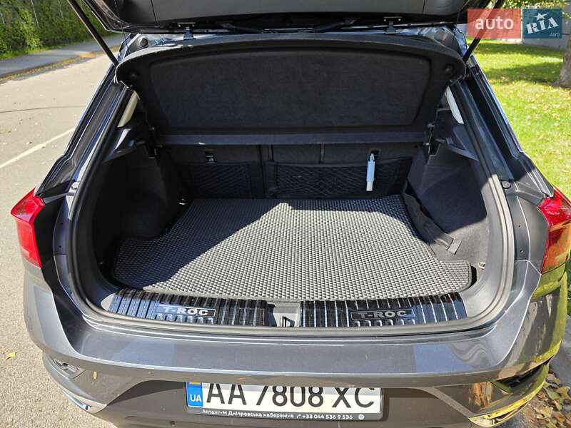 Внедорожник / Кроссовер Volkswagen T-Roc 2019 в Киеве