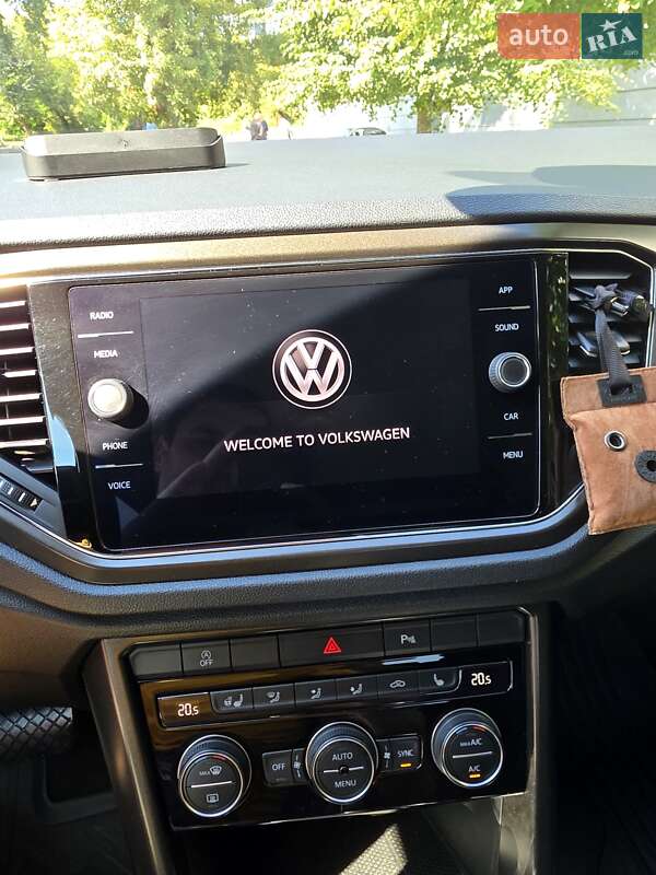 Внедорожник / Кроссовер Volkswagen T-Roc 2019 в Киеве