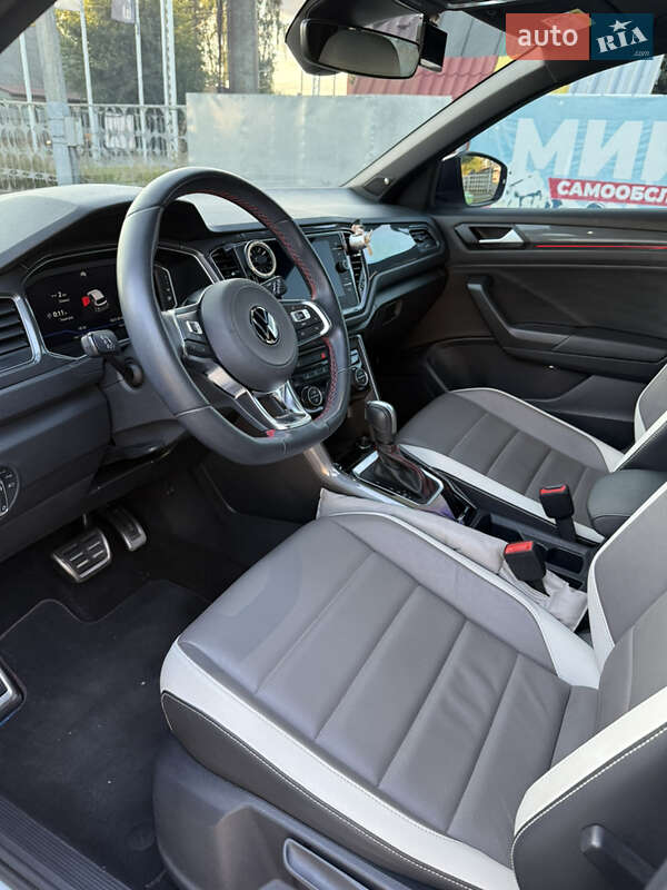 Позашляховик / Кросовер Volkswagen T-Roc 2021 в Києві