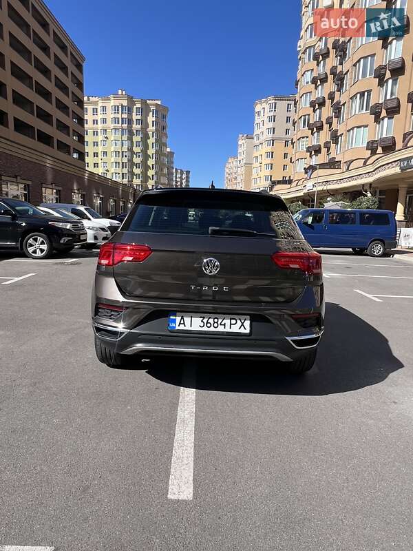 Внедорожник / Кроссовер Volkswagen T-Roc 2019 в Киеве