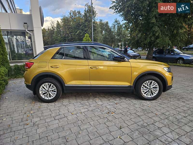 Внедорожник / Кроссовер Volkswagen T-Roc 2020 в Киеве