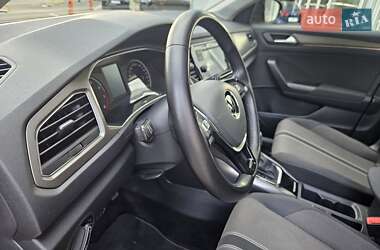 Внедорожник / Кроссовер Volkswagen T-Roc 2020 в 