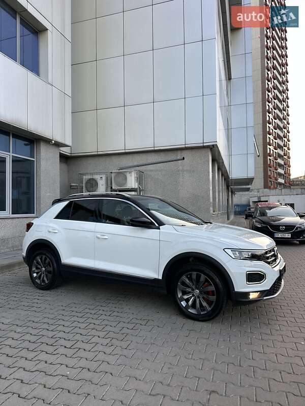 Позашляховик / Кросовер Volkswagen T-Roc 2019 в Києві фото 10 Позашляховик / Кросовер Volkswagen T-Roc 2019 в Києві