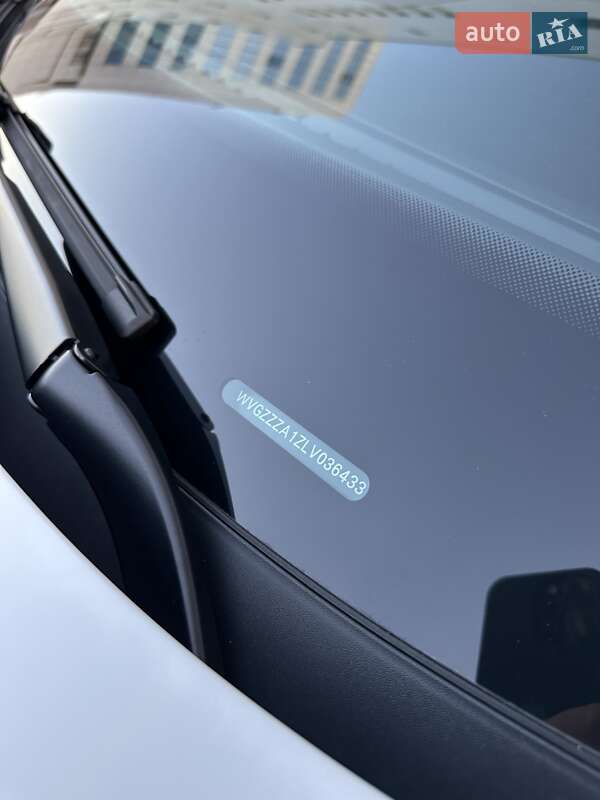 Позашляховик / Кросовер Volkswagen T-Roc 2019 в Києві фото 17 Позашляховик / Кросовер Volkswagen T-Roc 2019 в Києві