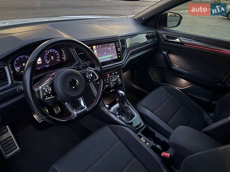 Внедорожник / Кроссовер Volkswagen T-Roc 2021 в Киеве