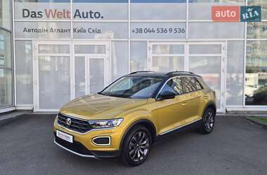 Внедорожник / Кроссовер Volkswagen T-Roc 2021 в Киеве