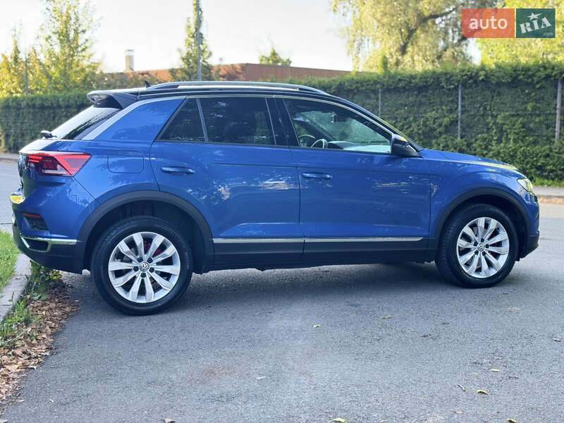 Внедорожник / Кроссовер Volkswagen T-Roc 2019 в Киеве
