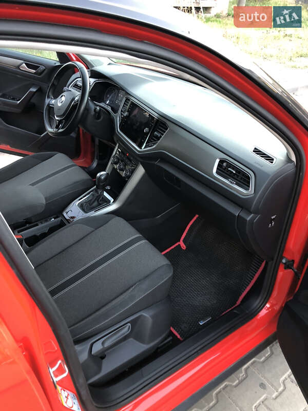 Внедорожник / Кроссовер Volkswagen T-Roc 2021 в Кривом Роге