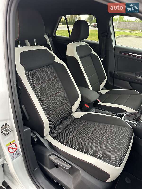 Позашляховик / Кросовер Volkswagen T-Roc 2019 в Києві фото 56 Позашляховик / Кросовер Volkswagen T-Roc 2019 в Києві