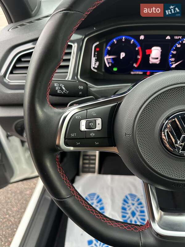 Позашляховик / Кросовер Volkswagen T-Roc 2019 в Києві фото 76 Позашляховик / Кросовер Volkswagen T-Roc 2019 в Києві