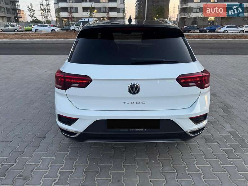Внедорожник / Кроссовер Volkswagen T-Roc 2021 в Киеве
