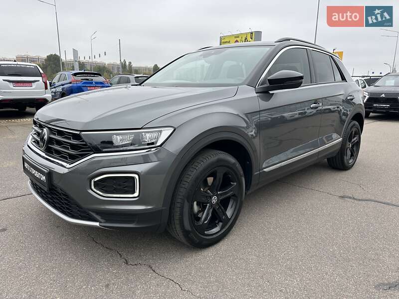 Внедорожник / Кроссовер Volkswagen T-Roc 2021 в Киеве