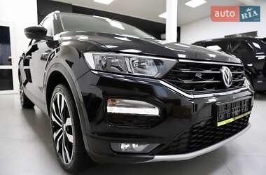 Внедорожник / Кроссовер Volkswagen T-Roc 2020 в 